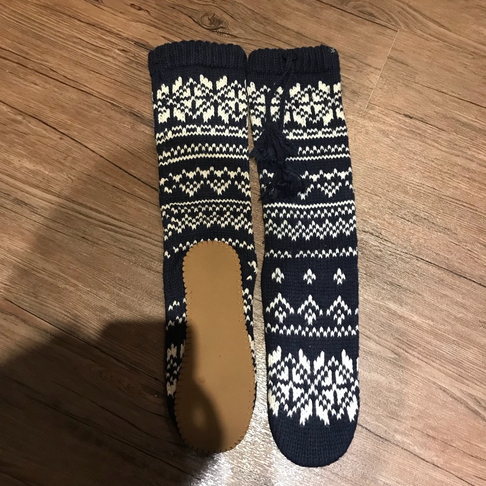 Aerie Bootie Slippers - Picture 2 of 5